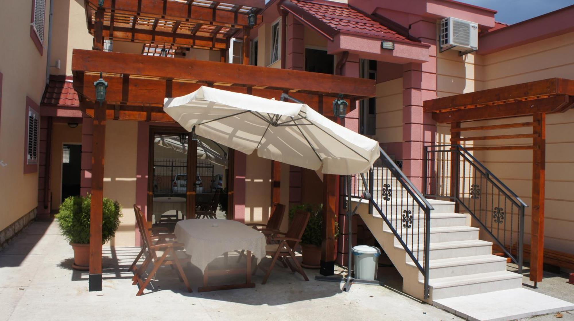 Apartments Dragovic Nikšić Dış mekan fotoğraf